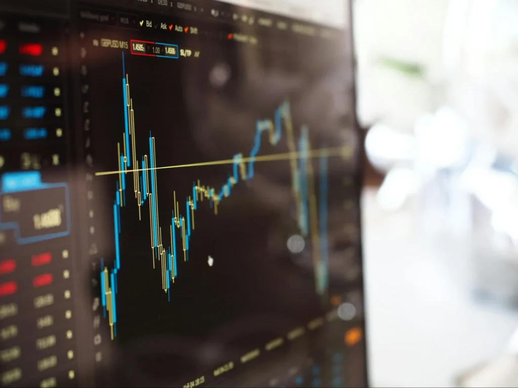 Ce este un Broker? Tot ce trebuie să știi înainte să investești