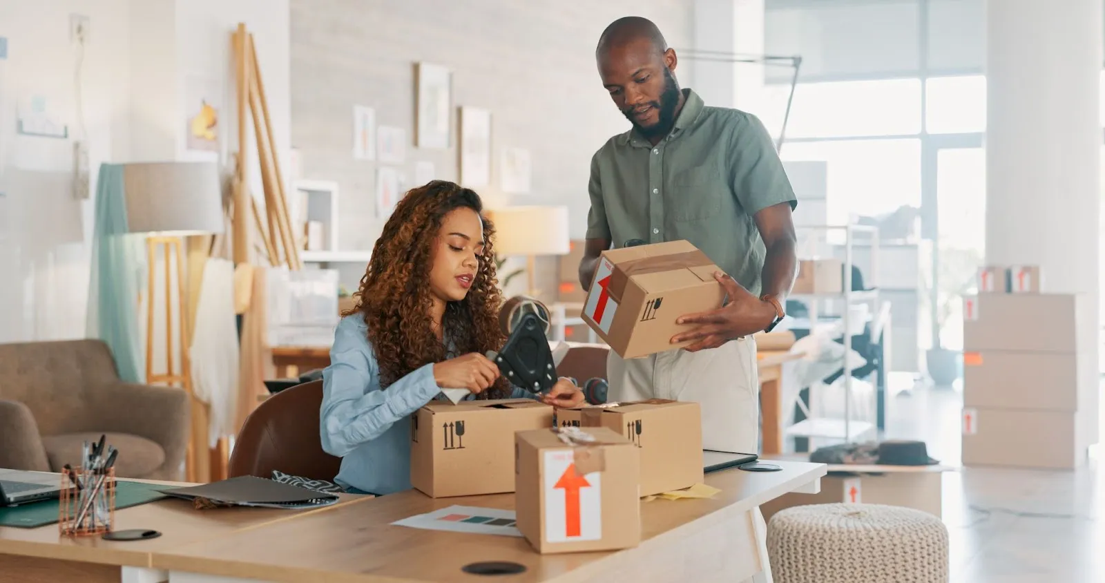 Dropshipping și comerț online Dropshipping și comerț online