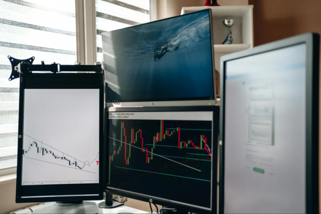 Pattern Candlestick: Cum sa identifici semnalele de piata corecte