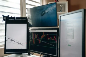 Pattern Candlestick: Cum sa identifici semnalele de piata corecte