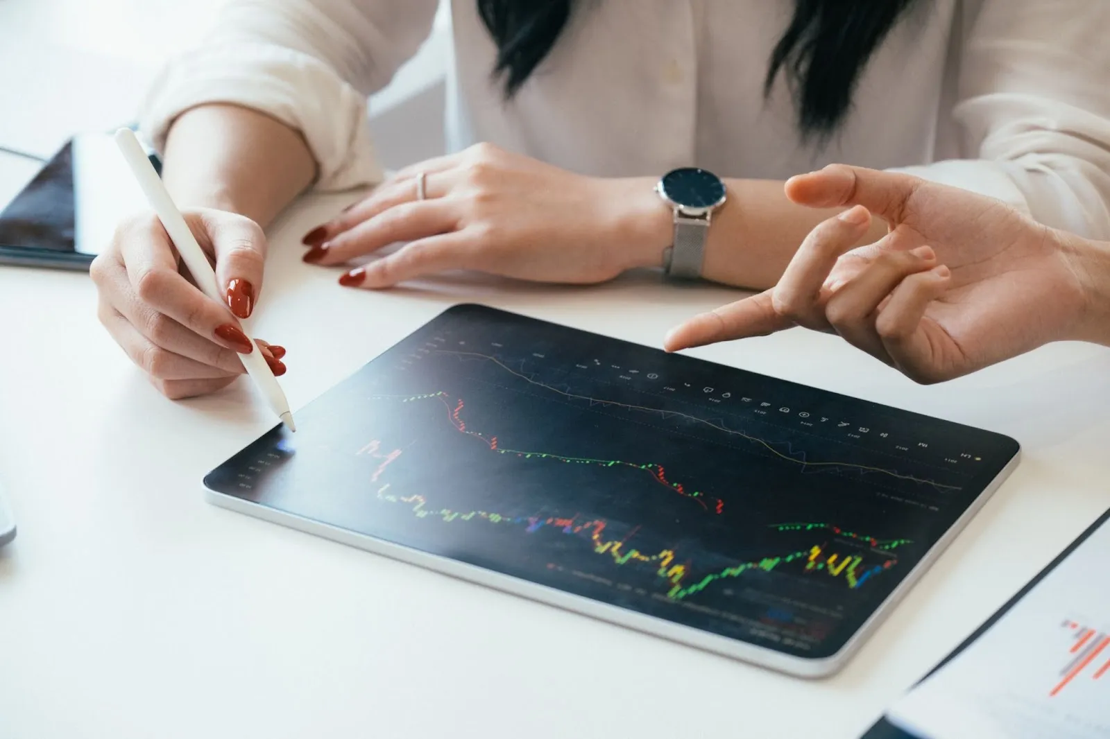 Platforme digitale pentru investiții mici și sigure Platforme digitale pentru investiții mici și sigure